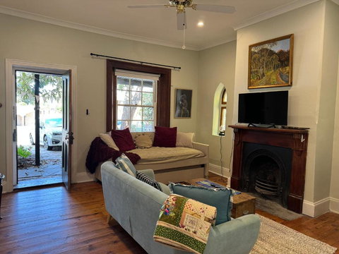 The Garden Cottage - Hervey Bay Accommodation 0