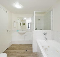 Beachside Neptune Resort Apt Upgraded - Hervey Bay Accommodation