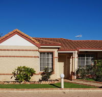 Beachside Retreat 2 - Hervey Bay Accommodation