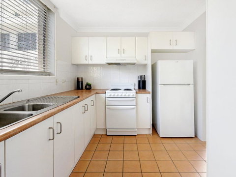 Beachside Unit Near Convention Centre - Hervey Bay Accommodation 1