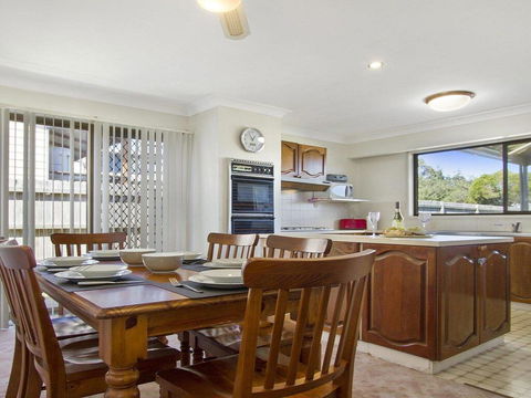 Beachway - Beach Access At End Of Street - Hervey Bay Accommodation 2
