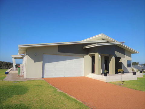 Beaufortia Views - Hervey Bay Accommodation 1