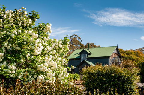 Beaupre Cottage - Tourism Hervey Bay 0
