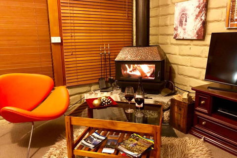 BEAUTIFUL RETREAT - 20 Mins To CBD And Only 10 Mins To MONA! - Hervey Bay Accommodation 3