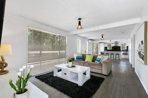 BEAUTY AND THE PEACE - INLET SIDE - Hervey Bay Accommodation 3