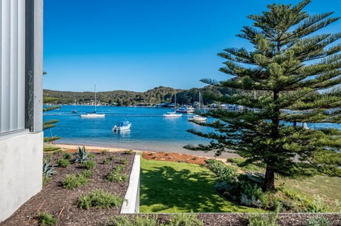 Beauty On Booker Bay - Hervey Bay Accommodation 1