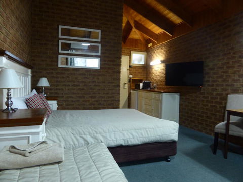 Beechworth Carriage Motor Inn - Hervey Bay Accommodation 2