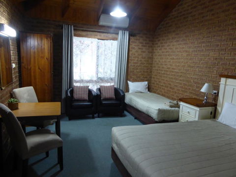 Beechworth Carriage Motor Inn - Hervey Bay Accommodation 1