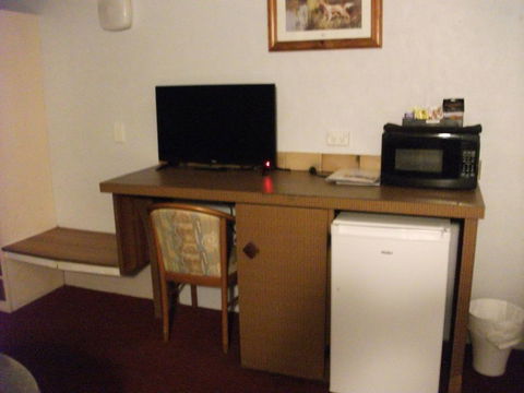 Beerwah Glasshouse Motel - Tourism Hervey Bay 2