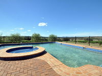 Beggars Bridge Vineyard Homestead w/ pool  wifi  tennis  vineyard