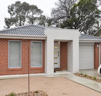 Beischer Apt A - Hervey Bay Accommodation
