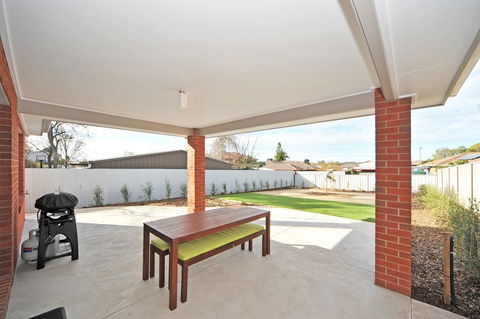 Beischer Apt A - Hervey Bay Accommodation 3