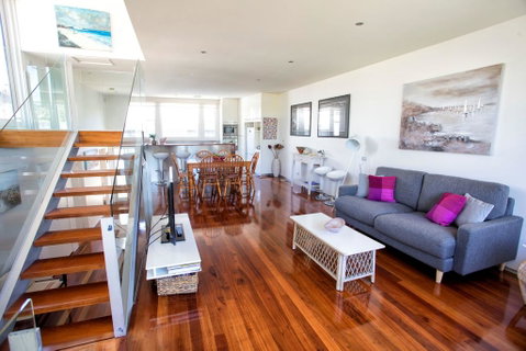 BELLA CASA - Hervey Bay Accommodation 0