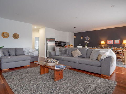 Bella K - Style, Comfort And Location - Tourism Hervey Bay 1