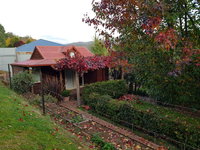 Bella Rouge Cottage Bright