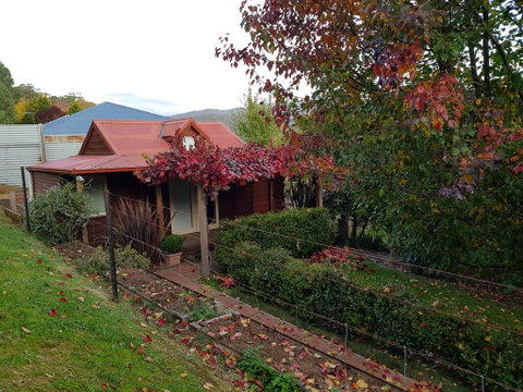 Bella Rouge Cottage Bright - Hervey Bay Accommodation 0