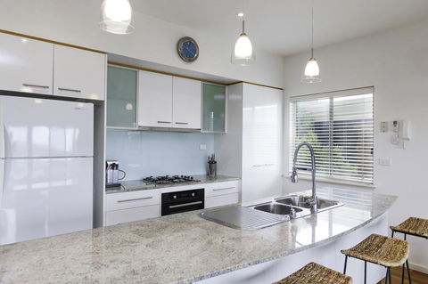 Bella Vista - Hervey Bay Accommodation 0