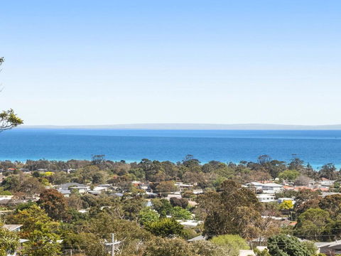 Bella Vista - Simply Stunning, Amazing Panoramic Bay Views! - Hervey Bay Accommodation 1