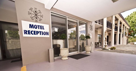 Bella Vista Motel - Hervey Bay Accommodation 0