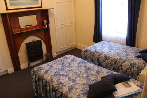 Benambra Bed & Breakfast - Hervey Bay Accommodation 2
