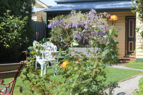 Benambra Bed & Breakfast - Hervey Bay Accommodation 0