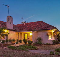Benson House  Benson Lodge - Hervey Bay Accommodation