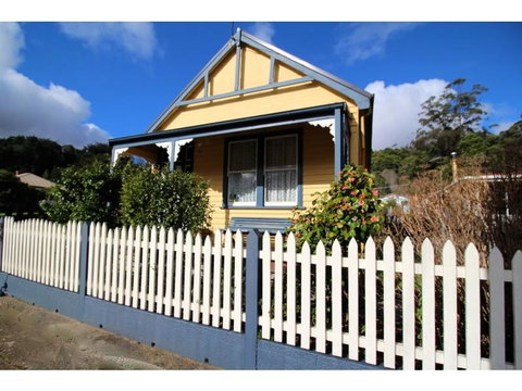 Benvenuti, To Comstock Cottage - Hervey Bay Accommodation 0