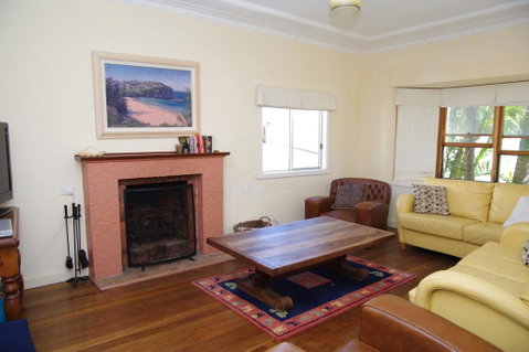 Berry, 16 East Street - Hervey Bay Accommodation 0