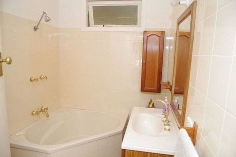 Berry, 16 East Street - Hervey Bay Accommodation 1
