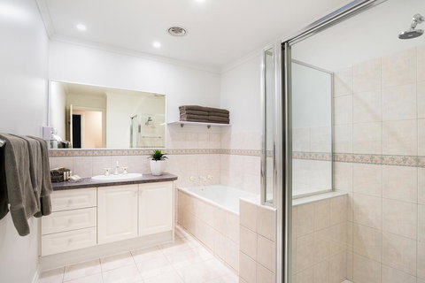 Best Western Fawkner Suites & Serviced Apartments - Tourism Hervey Bay 3