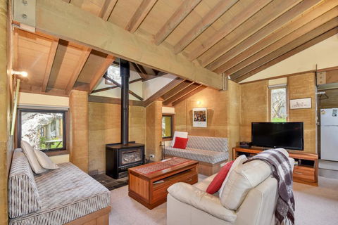 Bidgee Widgee - Hervey Bay Accommodation 1