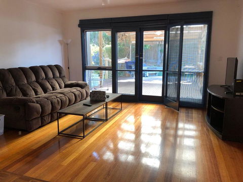 Big Room 12km To City Near Boxhill, Melbourne - Tourism Hervey Bay 1
