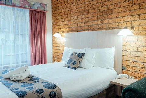 Big Windmill Corporate & Family Motel - Hervey Bay Accommodation 1