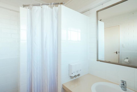 Big Windmill Corporate & Family Motel - Hervey Bay Accommodation 2