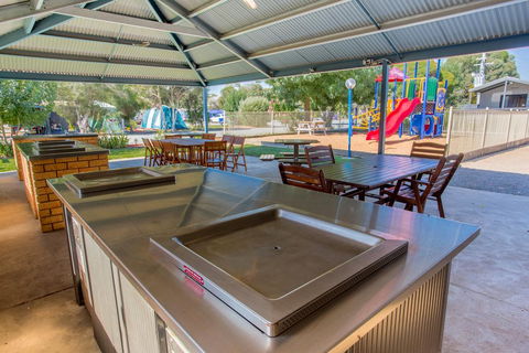 BIG4 Shepparton Park Lane Holiday Park - Hervey Bay Accommodation 2