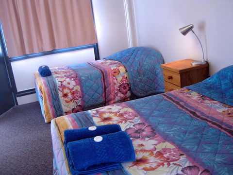 Billabong Hotel - Hervey Bay Accommodation 1
