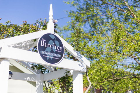 BIRCHES B&B - Hervey Bay Accommodation 0