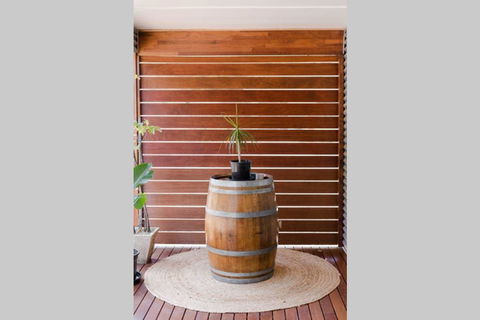 Bird In Hand Cottage, Port Noarlunga - Hervey Bay Accommodation 2