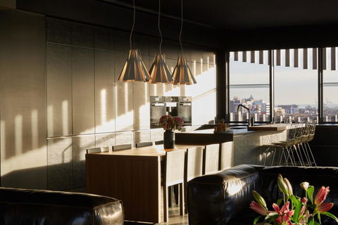 Birdcage Penthouse Luxury Melbourne Ultra Modern Industrial Chic - Hervey Bay Accommodation 3