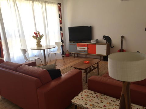 Black Cat Retreat Holiday Home - Tourism Hervey Bay 0