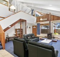 Black Dolphin Waterfront Townhouse - Bay Views - Tourism Hervey Bay