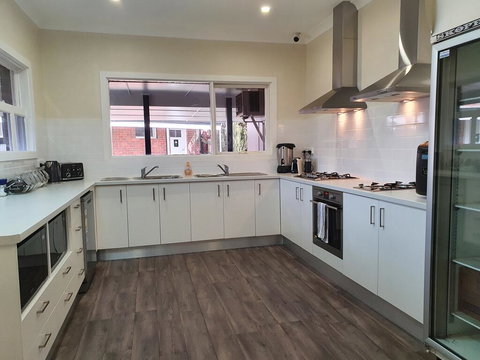 Black Sheep Motel Goulburn - Hervey Bay Accommodation 2