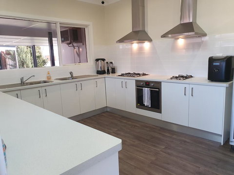 Black Sheep Motel Goulburn - Hervey Bay Accommodation 1