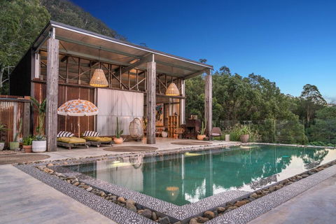 Blackbird Luxury Accommodation - Hervey Bay Accommodation 2