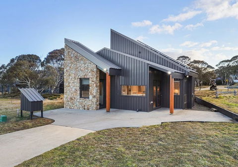 Blackout - Hervey Bay Accommodation 0