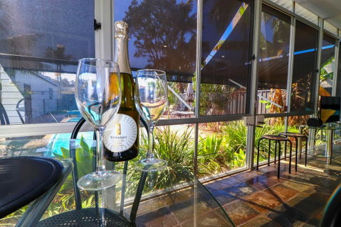 Blacksmiths Sea Breeze - Hervey Bay Accommodation 0