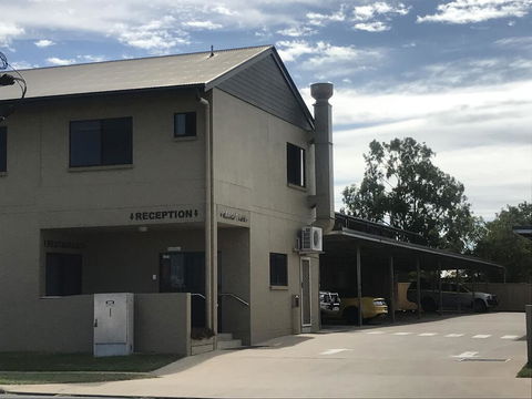 Blackwater Central Motel - Hervey Bay Accommodation 2