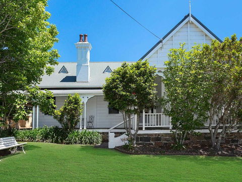 Blake House - Iconic Coastal Homestead - Tourism Hervey Bay 0