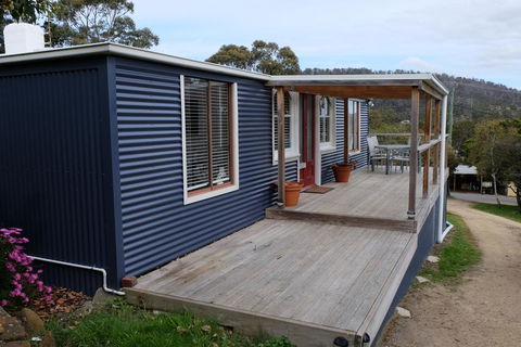 Blossoms On The Bay - Nubeena - Hervey Bay Accommodation 1