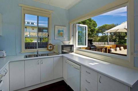 Blue River Shack - Hervey Bay Accommodation 3